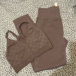 VICTORIA SECRET SPORTS TWO PIECE ACTIVEWEAR SET